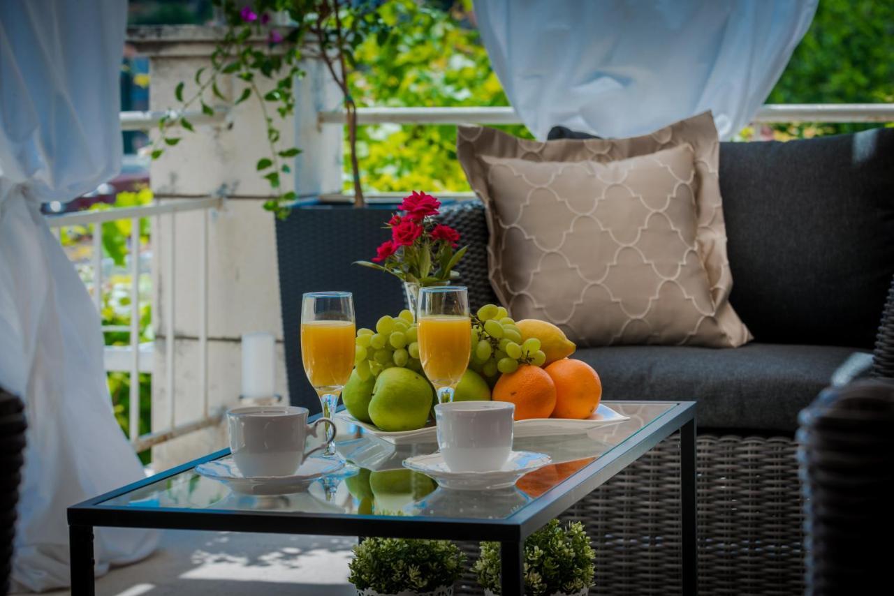 Superior Stunning Apartment Gravosa With A Free Parking Дубровник Екстериор снимка
