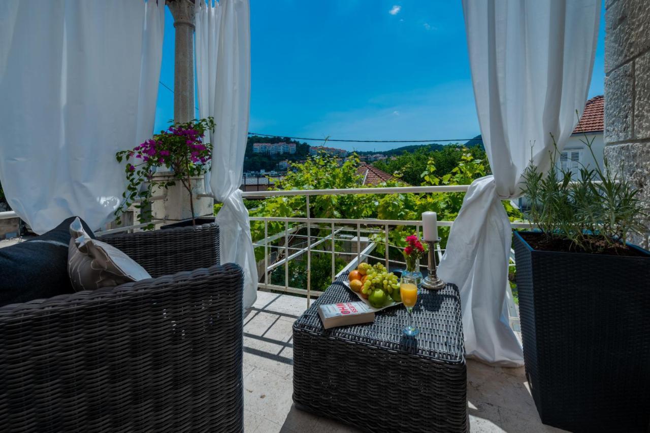 Superior Stunning Apartment Gravosa With A Free Parking Дубровник Екстериор снимка