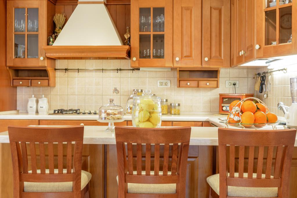Superior Stunning Apartment Gravosa With A Free Parking Дубровник Екстериор снимка